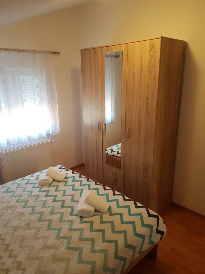Apartmani Luca Фажана Экстерьер фото
